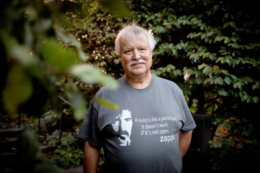 ”Så länge gruvan finns kvar så lever många ett gott liv. Men slår den igen och det är enda jobbet man haft så blir det kärvt. Den som studerat vidare har större chans att söka ett annat jobb där kunskaperna kommer till användning”, säger Anders Forslund, professor emeritus via statliga IFAU.