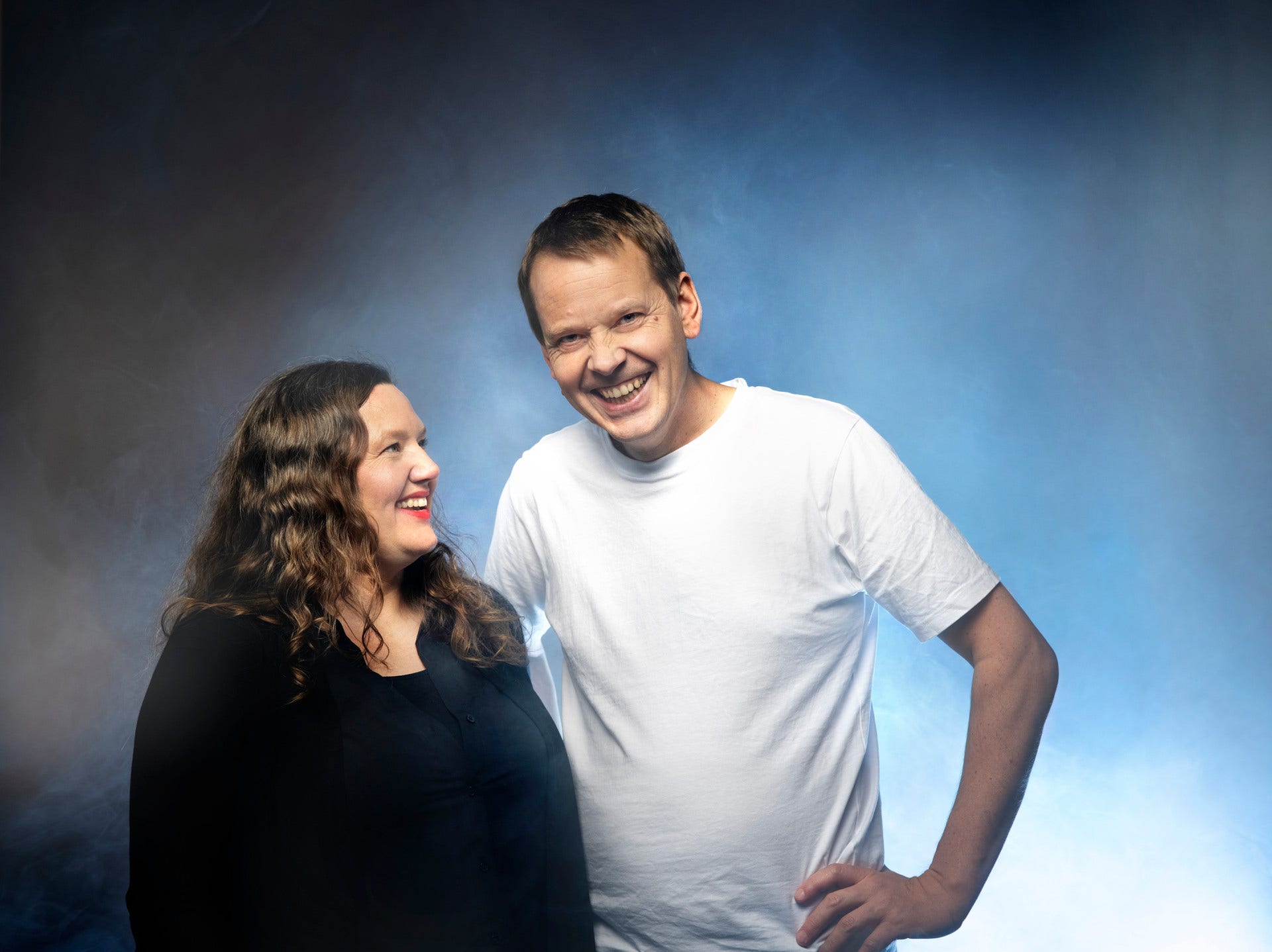 Ola Rosling och Anna Rosling Rönnlund tackade nej till att hålla ett Ted-talk. Lite senare åkte Olas pappa Hans dit i stället – och resten är historia. Hans Rosling brukade säga: ”En äldre vit man med glas­ögon och professorstitel ... folk är galna i att hissa upp sådana män.”