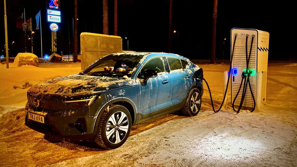 Jonas Fröberg: Herregud vad bilen är törstig i kylan