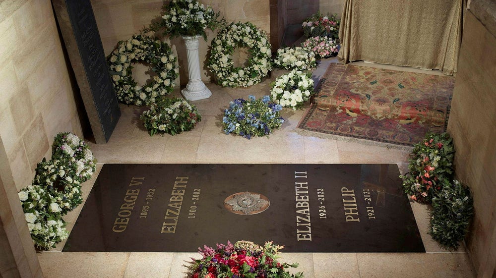 Första bilden av Elizabeths grav