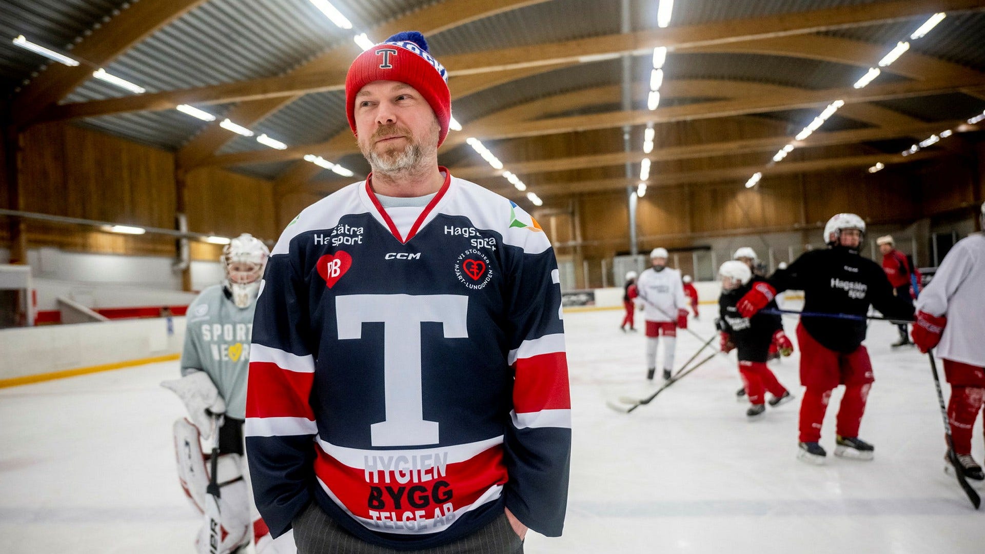 Niklas Persson, sportchef i IFK Tumba hockey, har höga förväntningar på lördagens arrangemang.