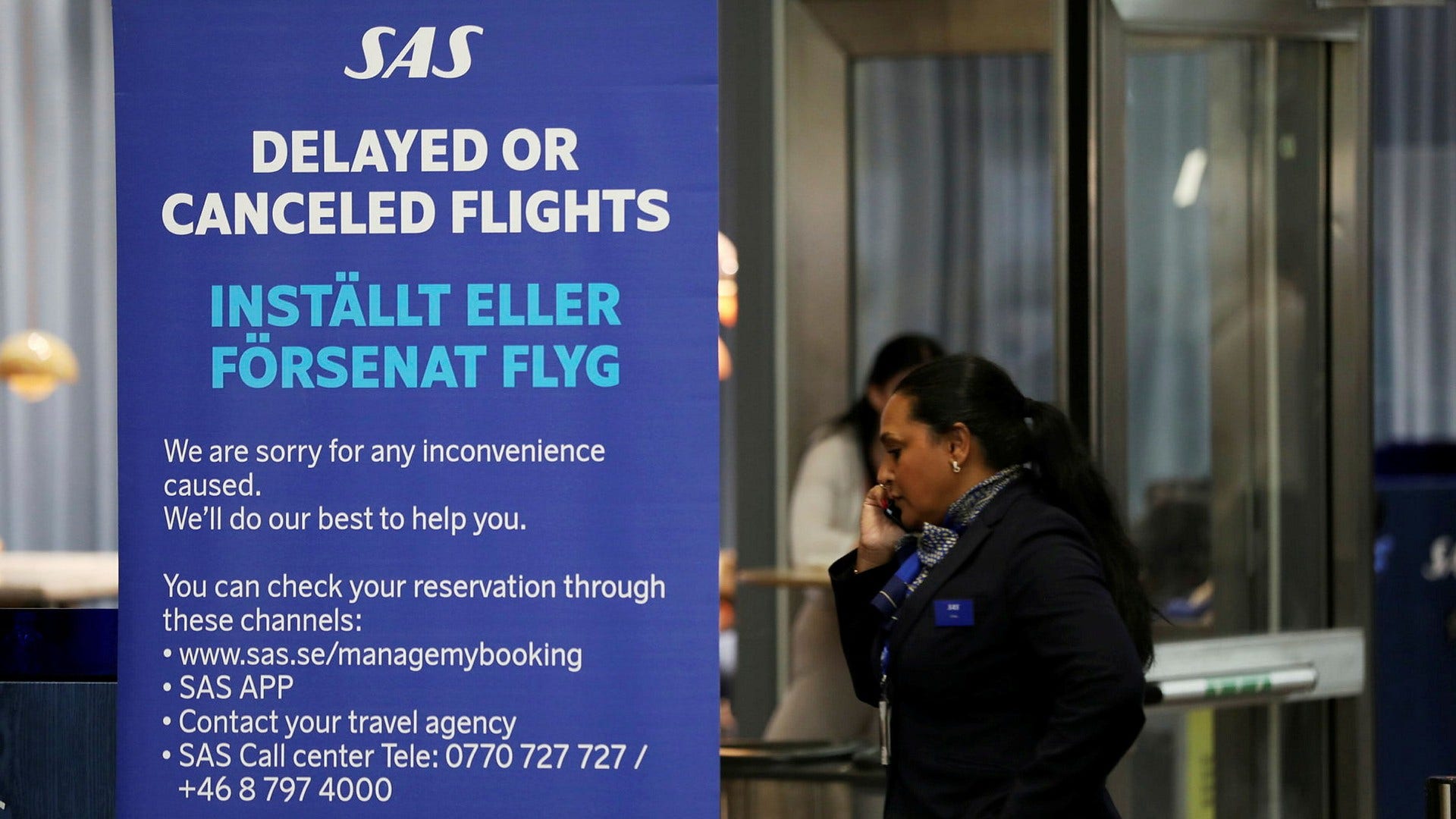 SAS har fått ställa in mellan 200 och 250 plan dagligen i sommar – uppemot 30 000 passagerare har berörts.