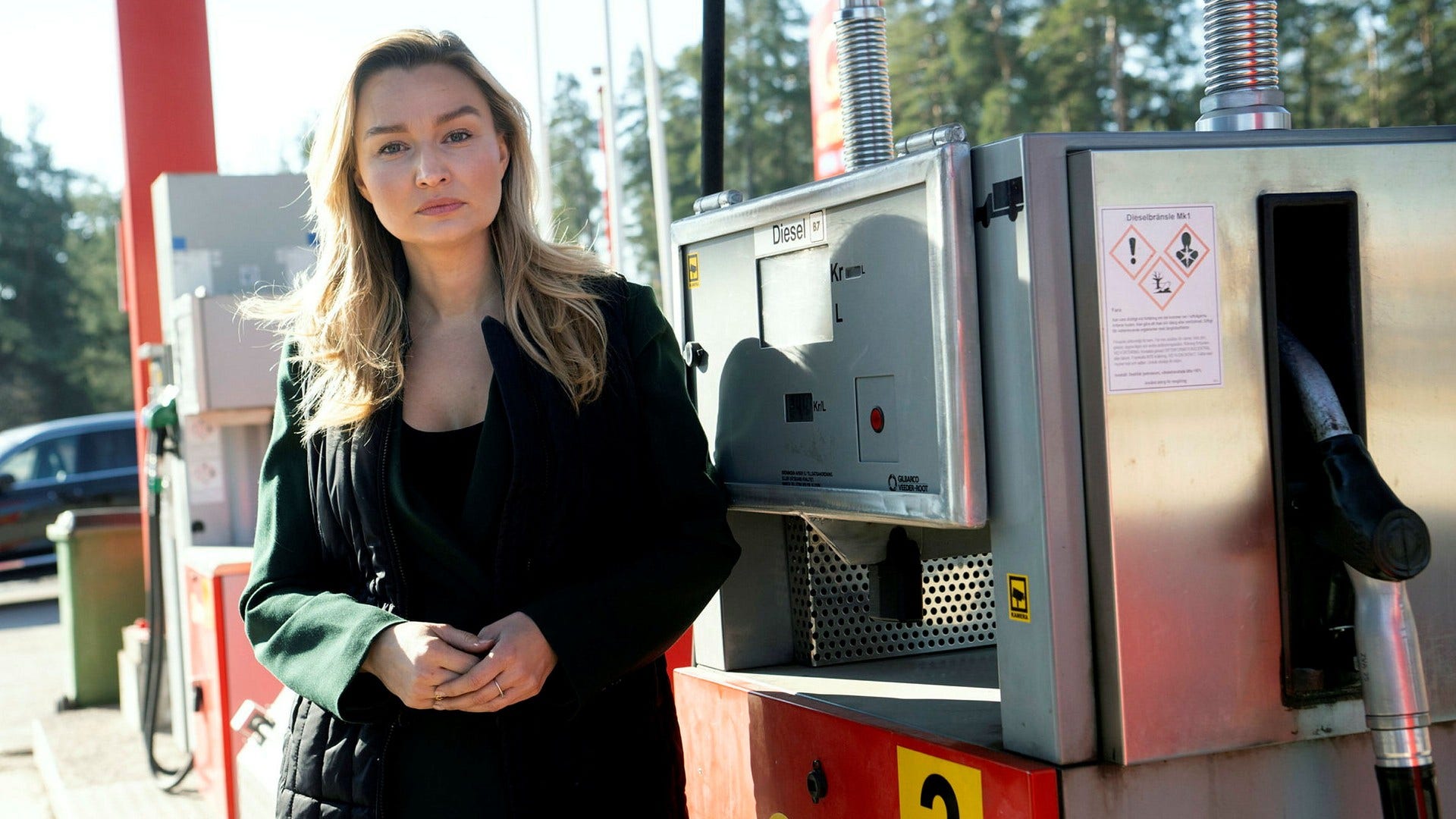 Energi- och näringsminister Ebba Busch (KD) lovade kraftigt sänkta bränslepriser och kapad reduktionsplikt i valrörelsen. Men nu kan EU:s klimatkrav sätta stopp för löftet.
