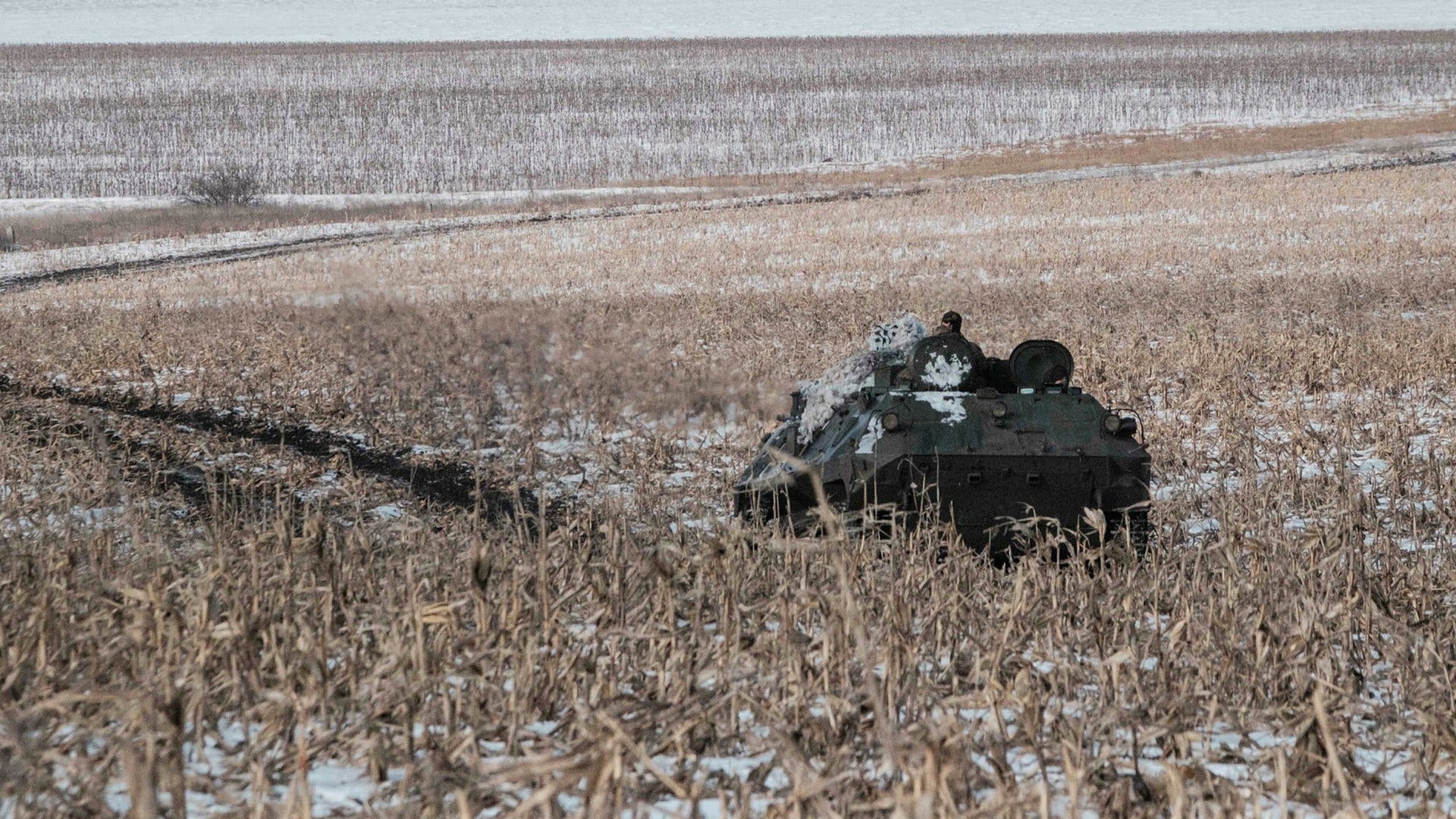 Ukrainsk stridsvagn nära staden Bachmut på tisdagen.