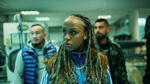Ayaan Ahmed spelar Nala i ”Snabba cash 2”.