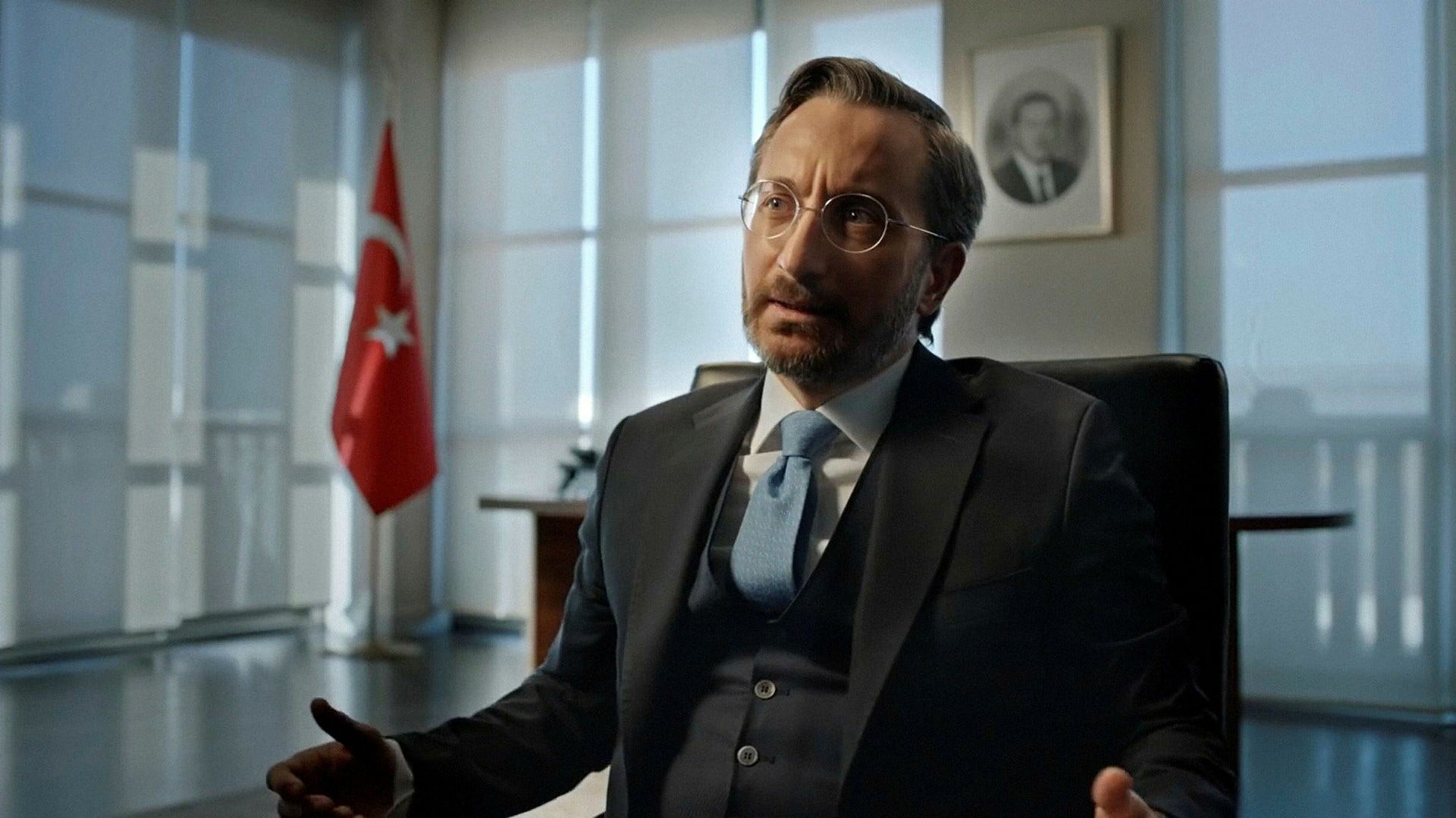 Den turkiska presidenten Erdogans rådgivare Fahrettin Altun tycker inte att Sverige och Finland ska uppta Natos tid.