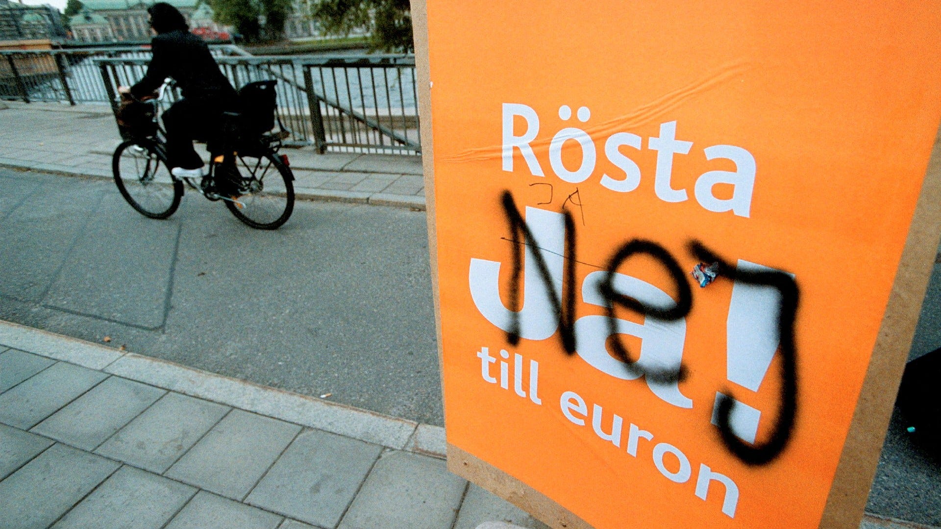 Centrala Stockholm dagen efter folkomröstningen i september 2003.