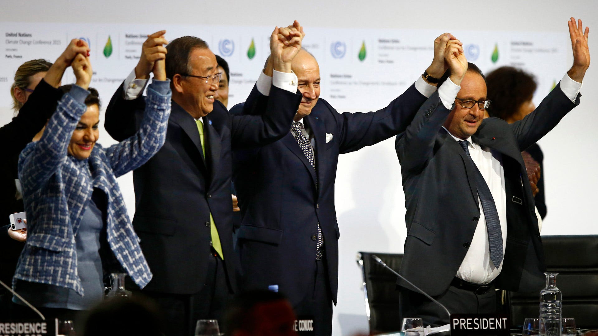Världsledare firar klimatavtalet i Paris 2015. Arkivbild.