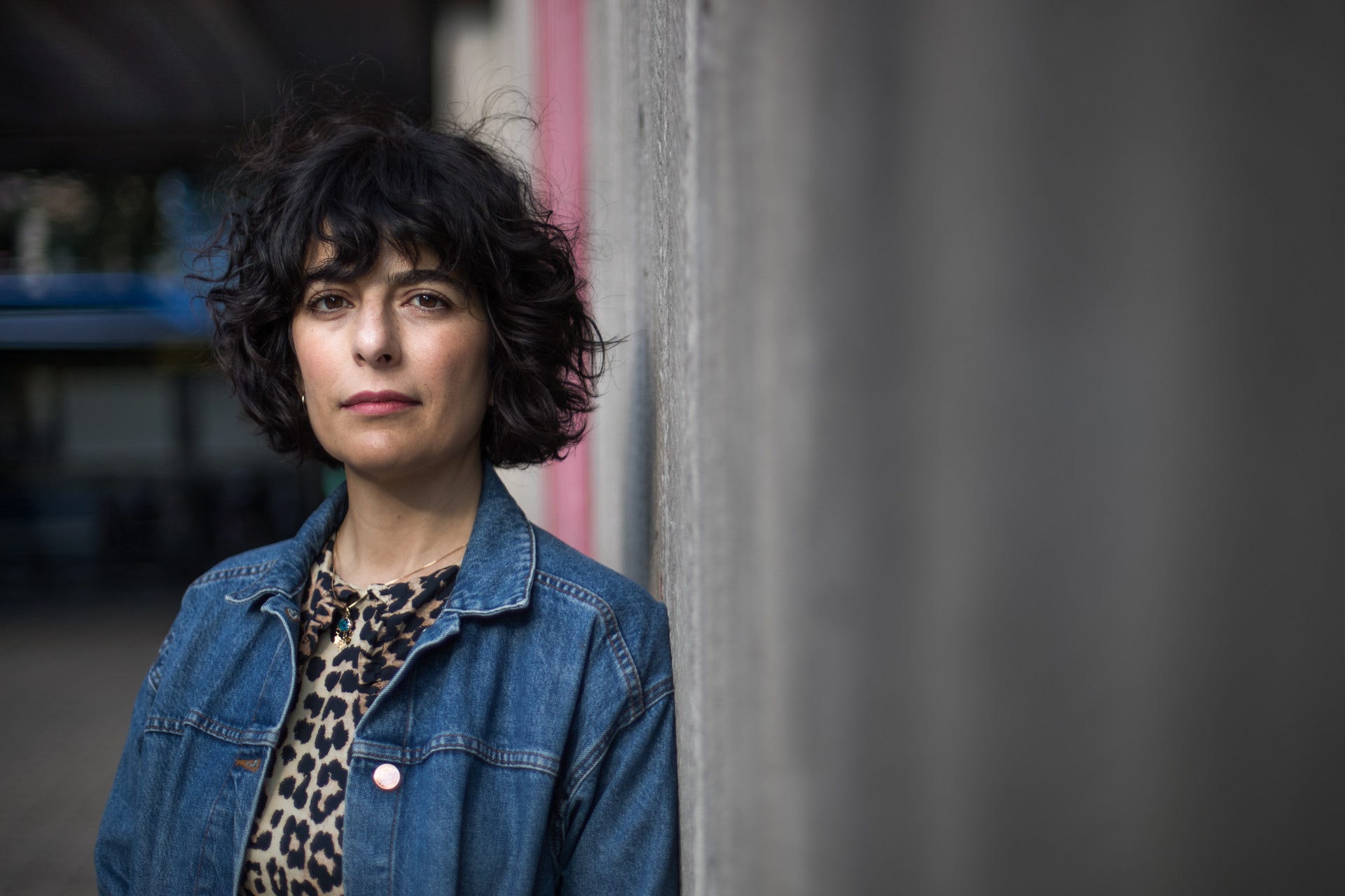 Maya Abdullah, journalist på Sveriges Radio: ”God journalistik handlar om historieskrivning i realtid. Vilka berättelser vi berättar, vilka som får komma till tals. Det ska vara en rättvisande bild, som speglar människor som bor i det här landet, deras vardag och livsvillkor. Och jag tycker inte att vi gör det i dag.”