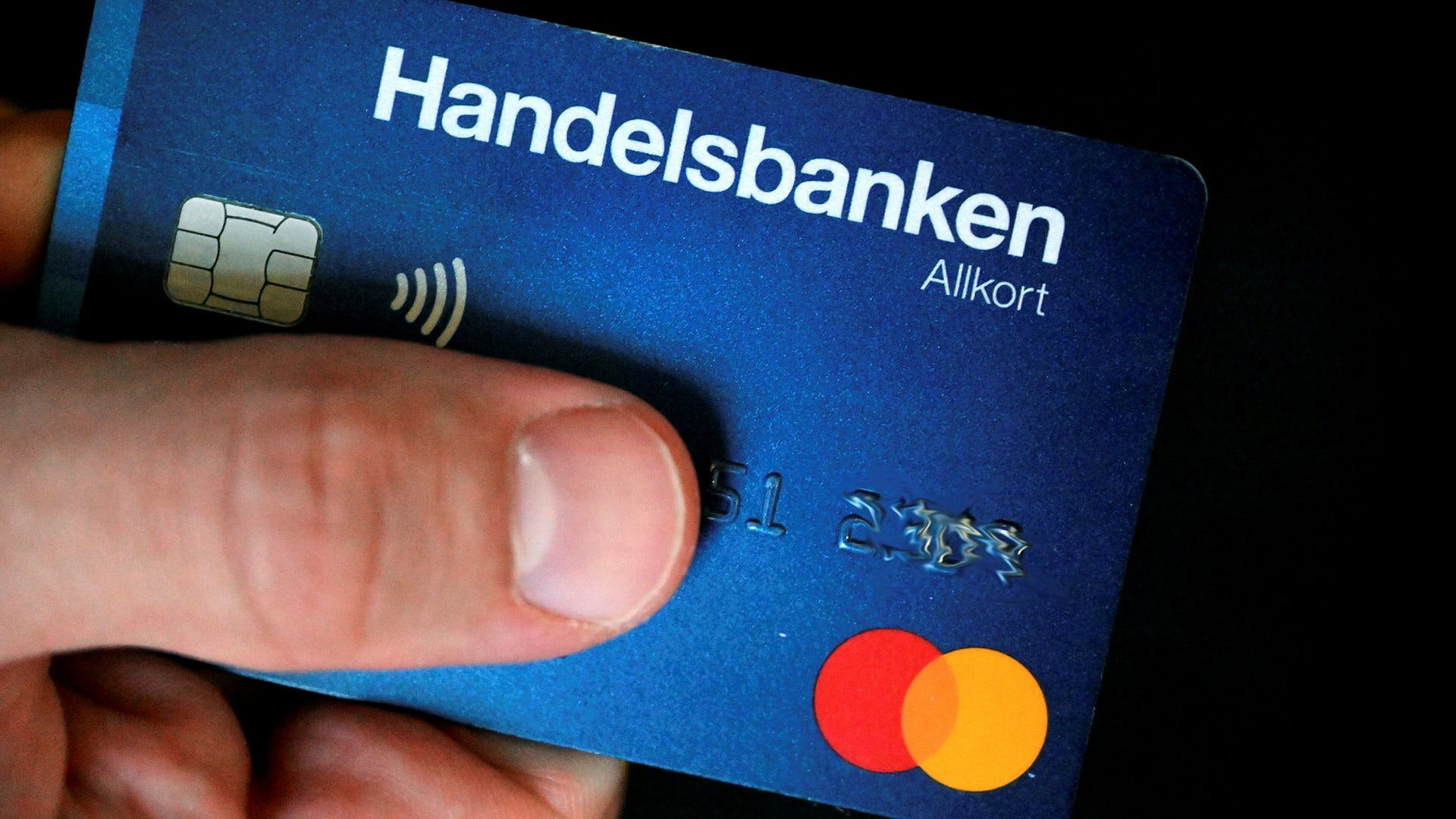 Det finns faktiskt en möjlighet att som bankkund stänga av sin blippfunktion utan kod på betalkortet, påpekar insändarskribenten.
