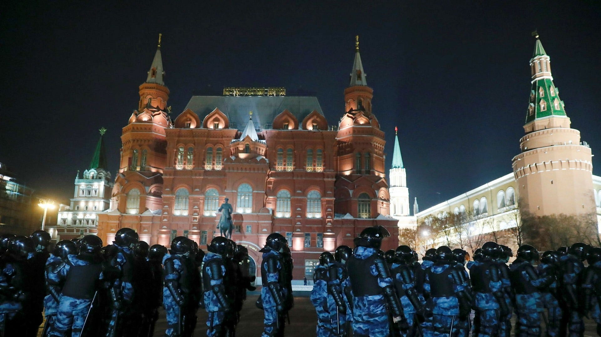 Солдаты Росгвардии на демонстрации в Москве в 2021 году.
Фото Павла Головкина/АП
