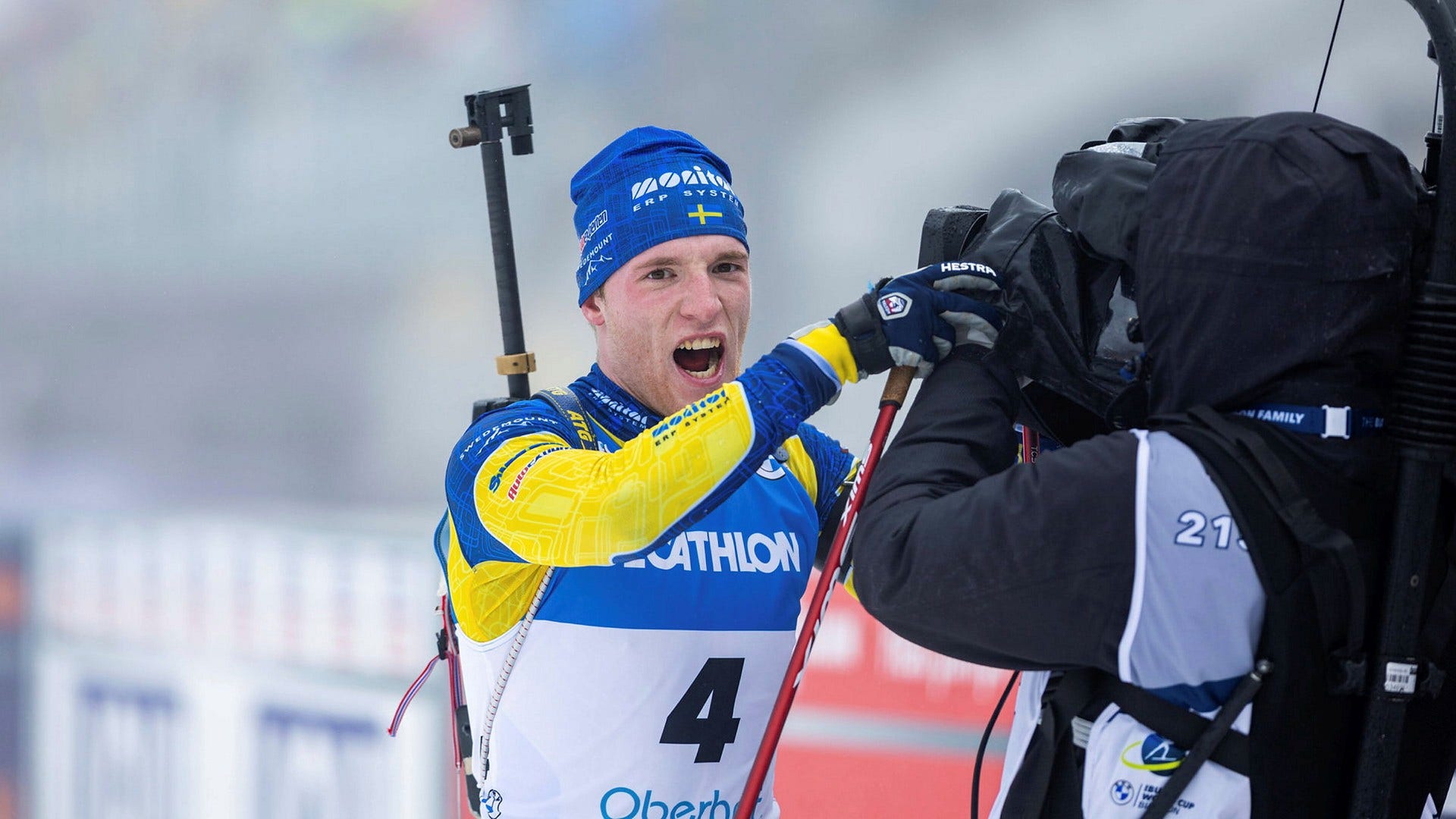 Sebastian Samuelsson efter VM-guldet – hans första i karriären – i Oberhofs masstart i februari.