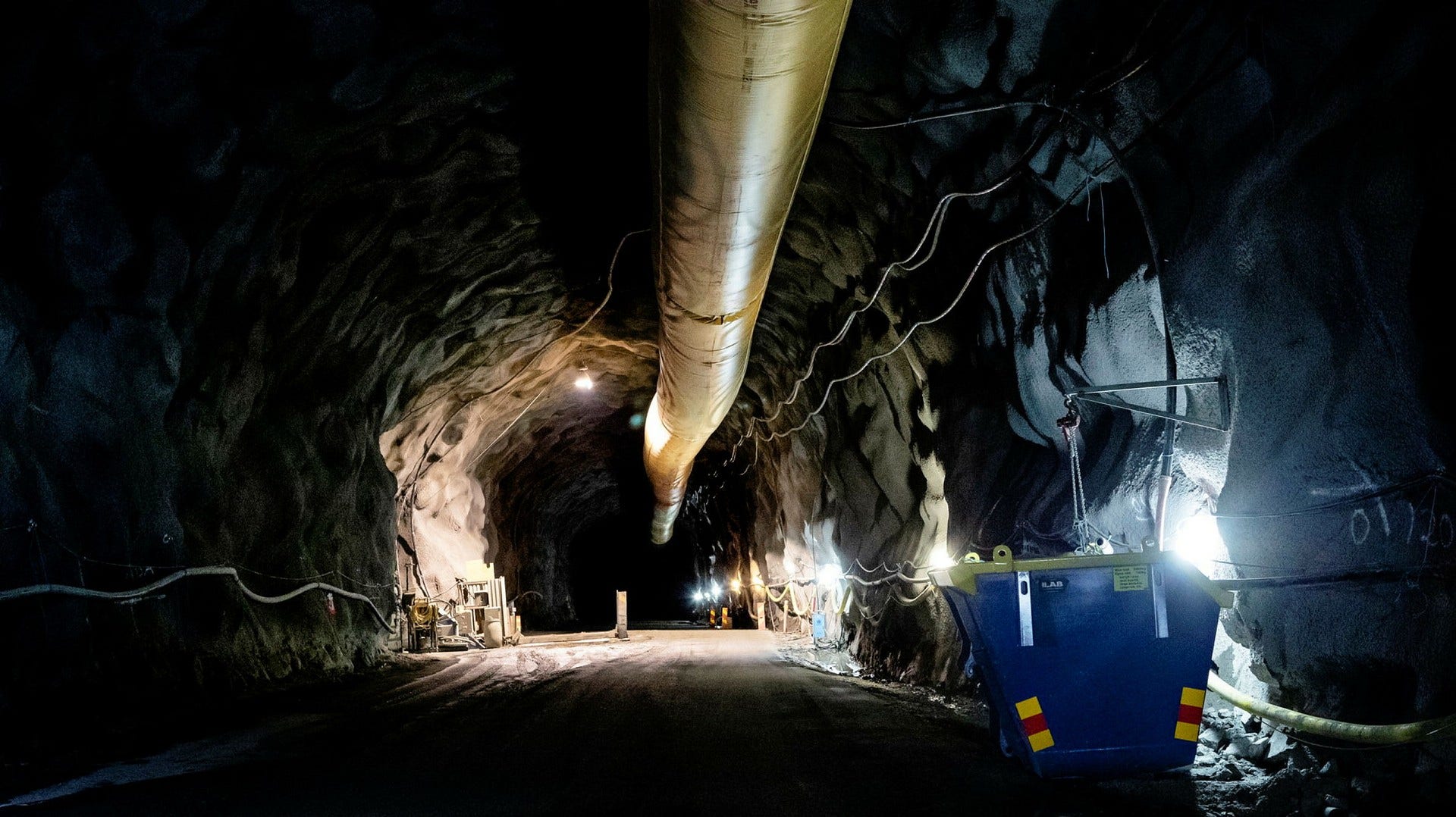 En bild från härom året under sprängningen av en av arbetstunnlarna vid Korsvägen.