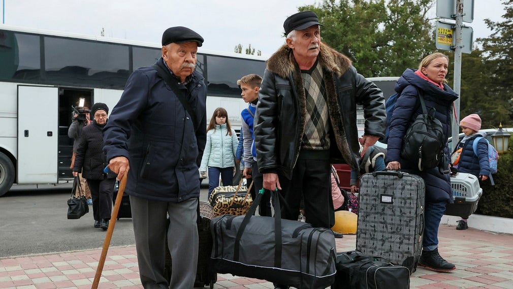 I civili sono invitati a lasciare Kherson immediatamente.