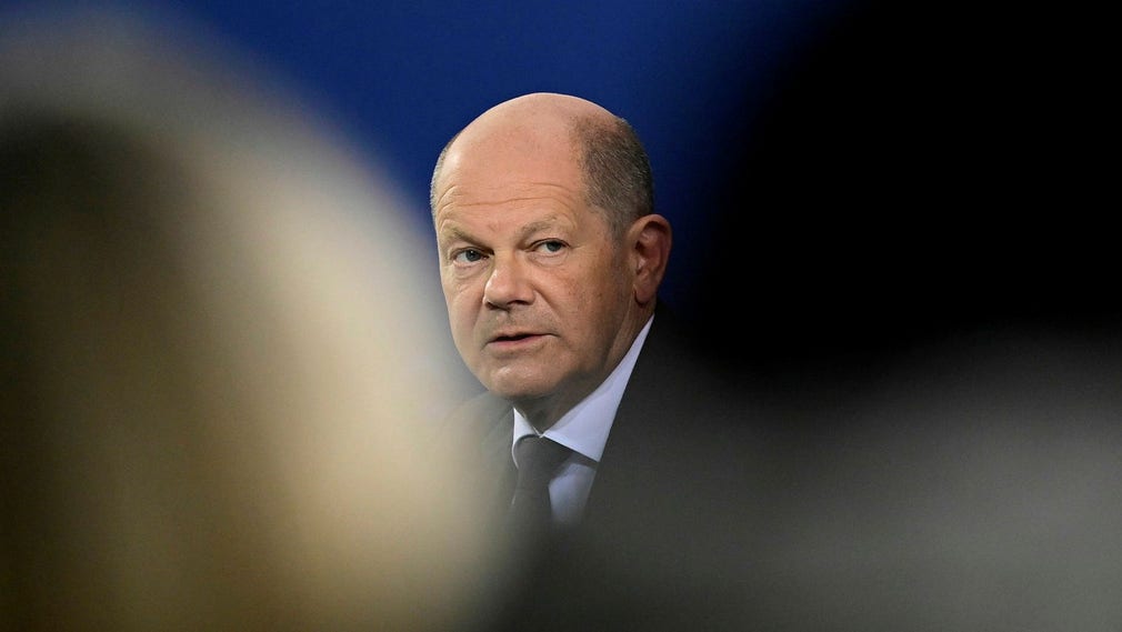 Il cancelliere tedesco Olaf Schulz ha incontrato mercoledì sera a Berlino giornalisti di diversi paesi. Il cancelliere è stato criticato per non aver fatto abbastanza per aiutare l'Ucraina.