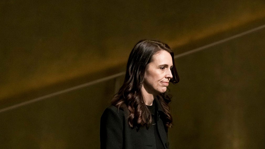 Jacinda Ardern samlade Nya Zeeland under svåra kriser. Nu avgår hon efter nästan sex år som premiärminister.