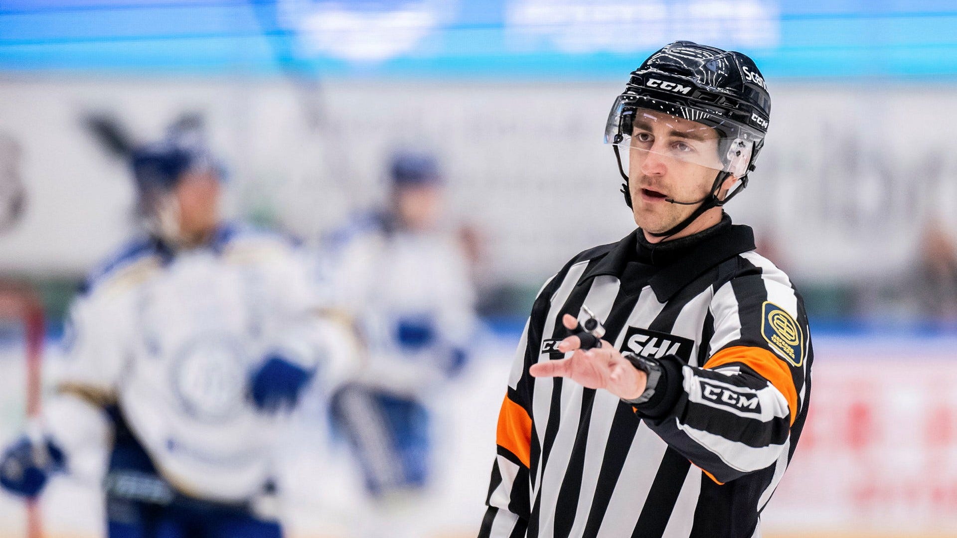 Den här SHL-säsongen blir Kristoffer Folkstrands första som heltidsanställd av ligan.