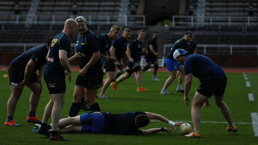 Det var full fart på de svenska rugbyherrarna när de sista detaljerna slipades.