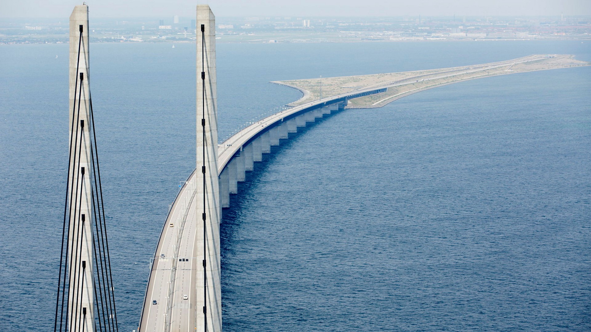 Öresundsbron stängdes för trafik mot Danmark efter olycka 