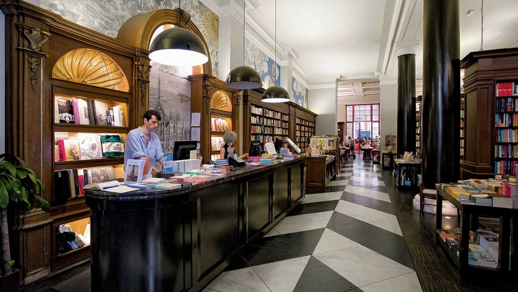 Rizzoli på 1133 Broadway är av New Yorks oberoende bokhandlare, grundad 1964. Nu växer nya och mindre fram i stadens ytterkanter.