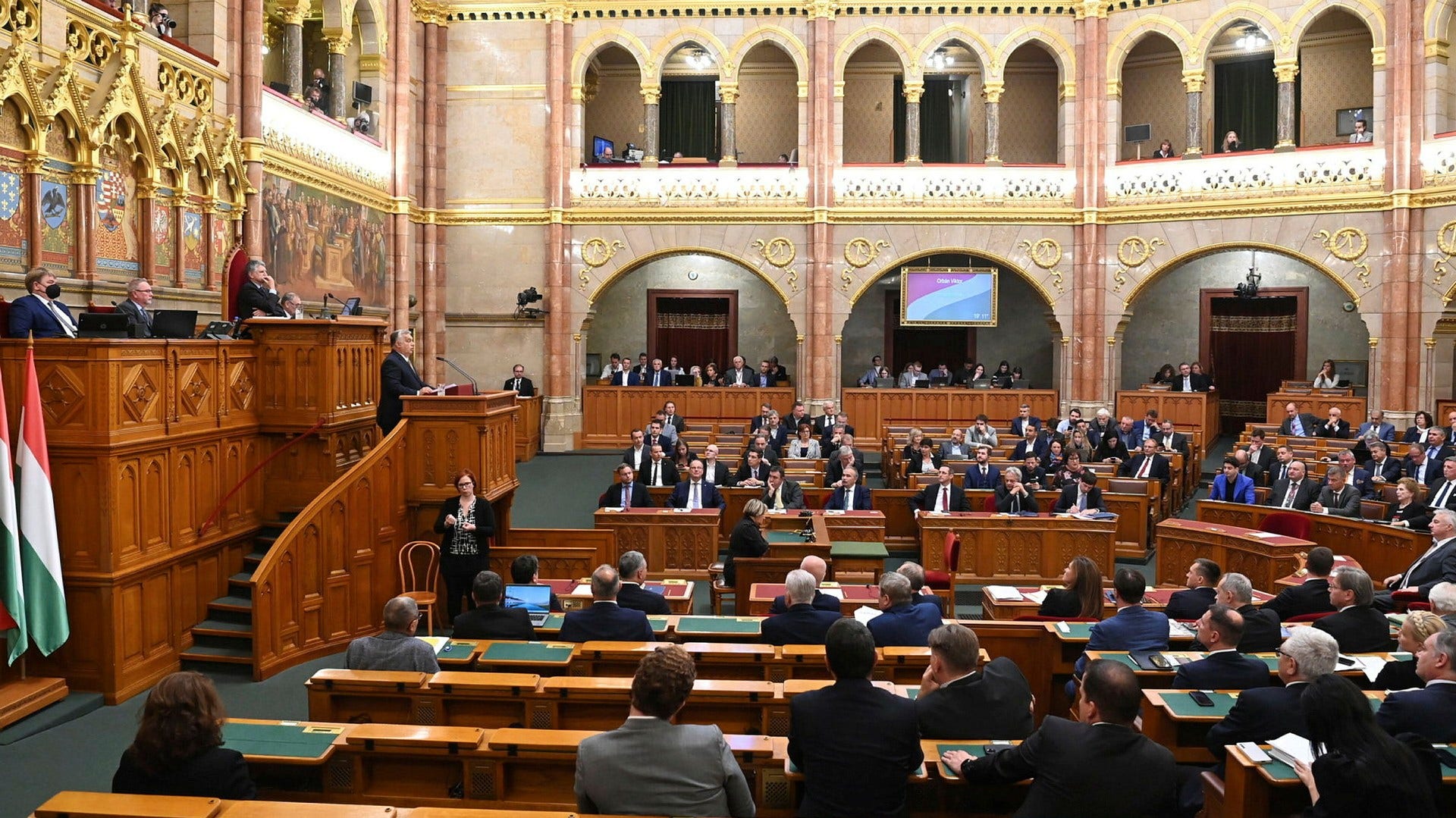 Parlamentet i Budapest. Bilden är från september 2022. På onsdagen var betydligt färre ledamöter närvarande när Finlands och Sveriges Natomedlemskap debatterades.