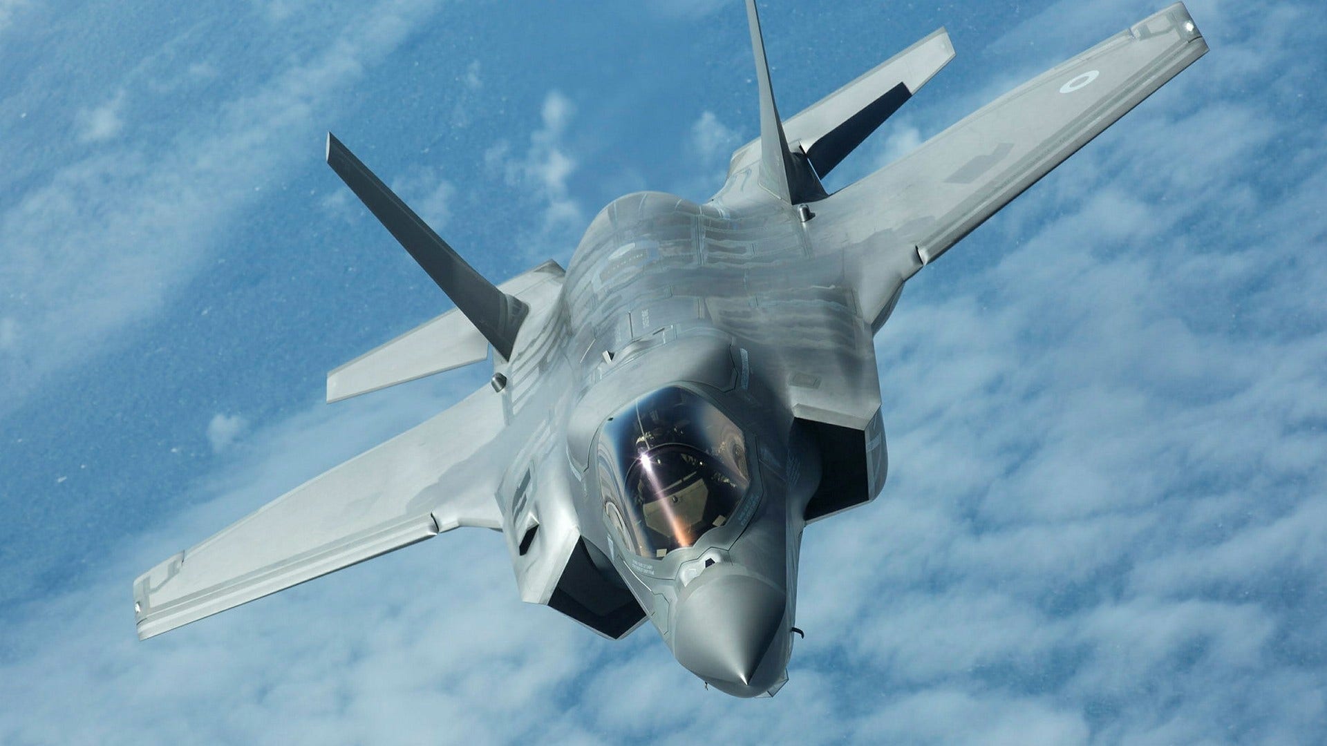 Ett stridsplan av typen F 35B.