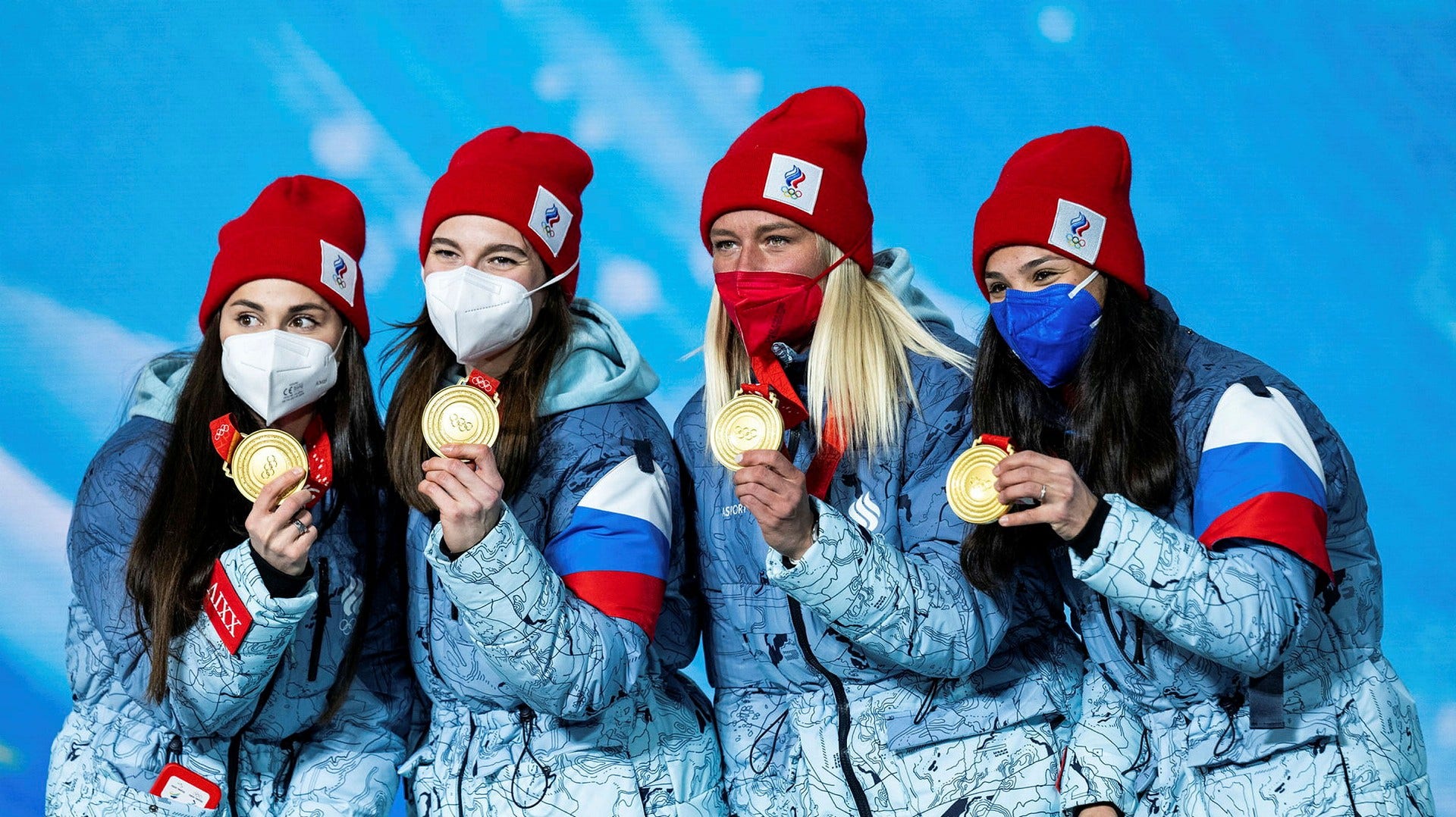 Det ryska skidlaget vann stafetten i OS i Peking förra året, under neutral flagg.