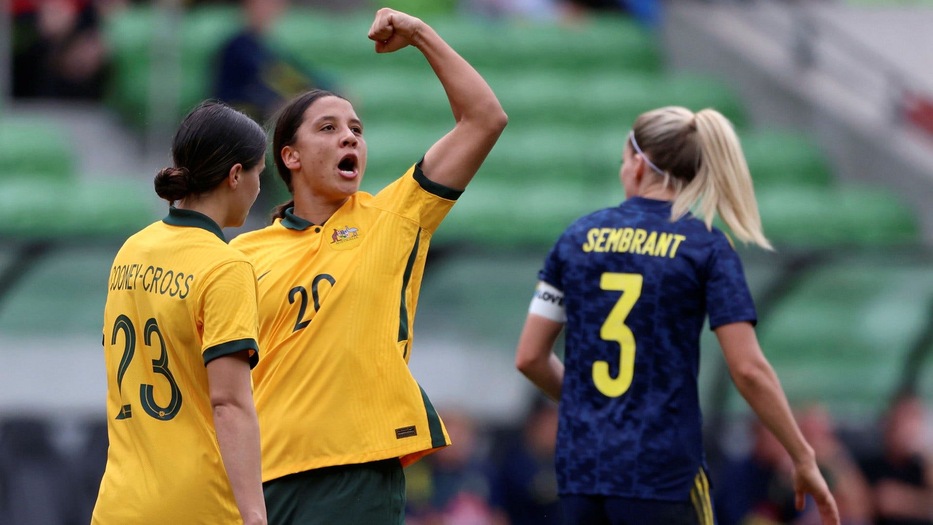 Australiens stora stjärna Sam Kerr firar efter att ha gjort mål i vänskapsmatchen mot Sverige i Melbourne i november förra året som ”The Matildas” vann med 4–0. Arkivbild.
