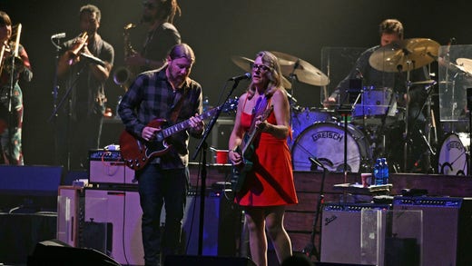 Derek Trucks och Susan Tedeschi med sitt Tedeschi Trucks Band.