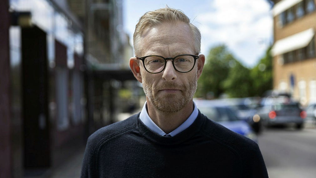 Peter Eriksson (M) ser ut att bli ny kommunordförande i Trollhättan i samband med ett historiskt maktskifte i kommunen.