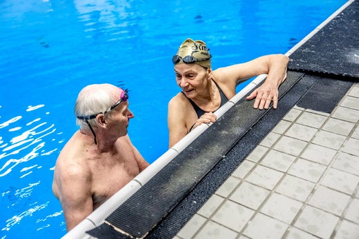 Bitte Axling only swims short sprint distances, and does it really well.  She has won several gold medals in international championships.  Ulf Gabrielsson has also achieved great success, but he thrives best on the longer distances.