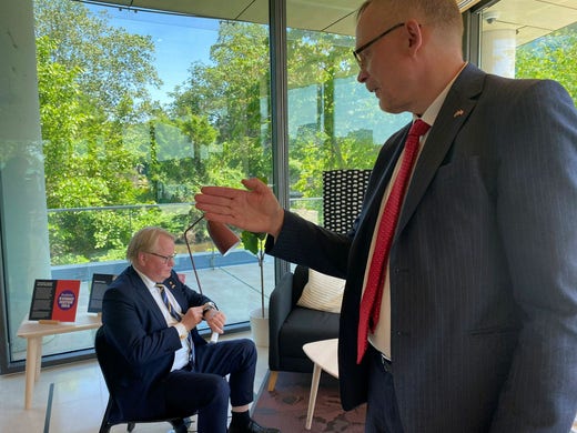 Peter Hultqvist and Press Secretary Tony Ericsson at the press conference at Sweden House in Washington.