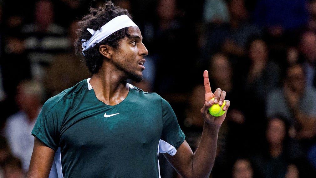 La pressione di Elias passa sul mondiale Francis Tiafoe.