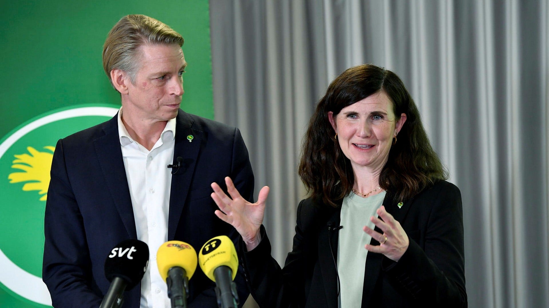 Miljöpartiets språkrör Per Bolund och Märta Stenevi.