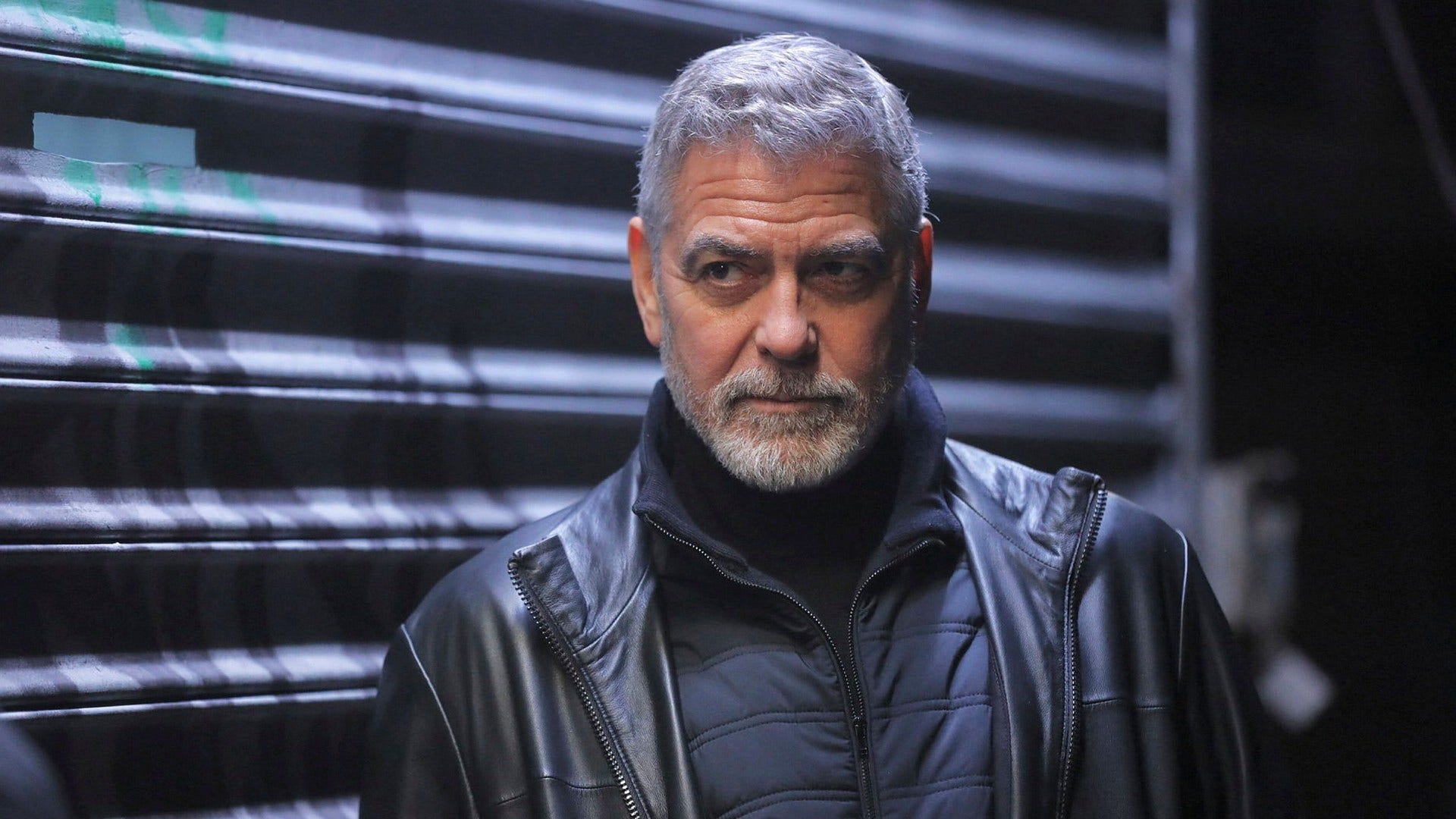 George Clooney producerar också serien ”The department”.