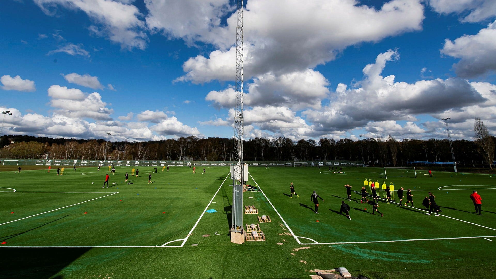 Träningar med allsvenska BK Häckens ungdomsakademi.
