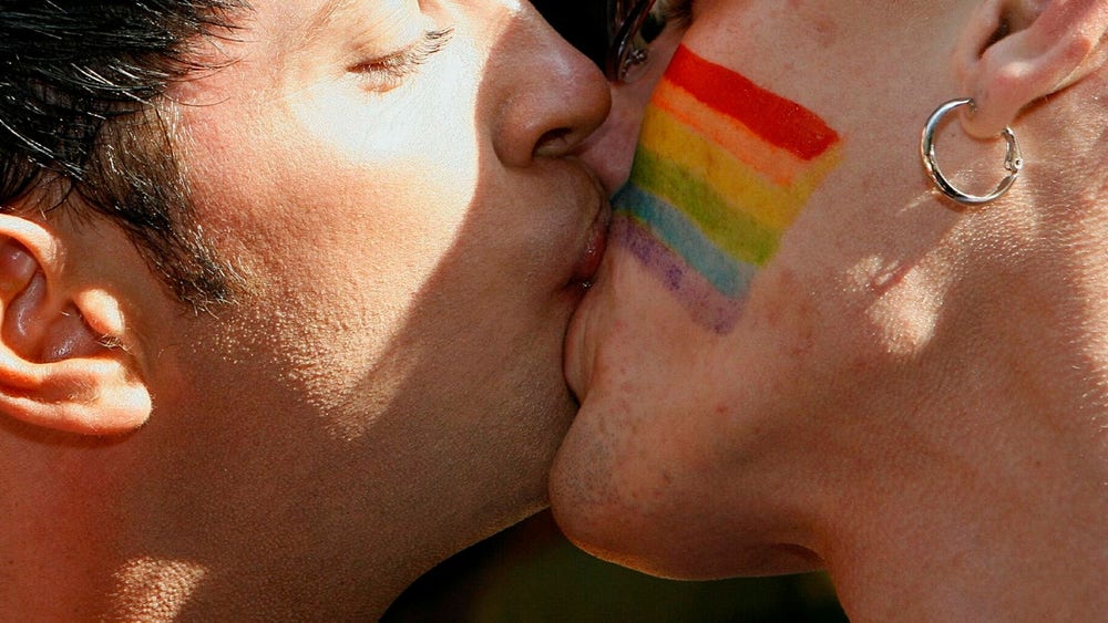 Estland väntas säga ja till homoäktenskap – först ut av tidigare Sovjetstater