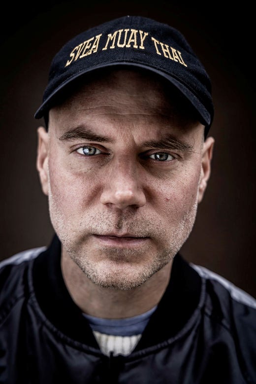 ”Inte ens vissa av hans privata vänner trodde riktigt på honom”, säger Tom Malmquist om hur attackerna och tvivlen tog hårt på Thomas Malmquist.