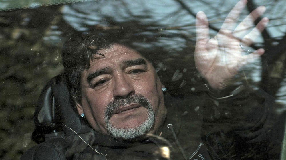 Åtta personer åtalas för Maradonas död