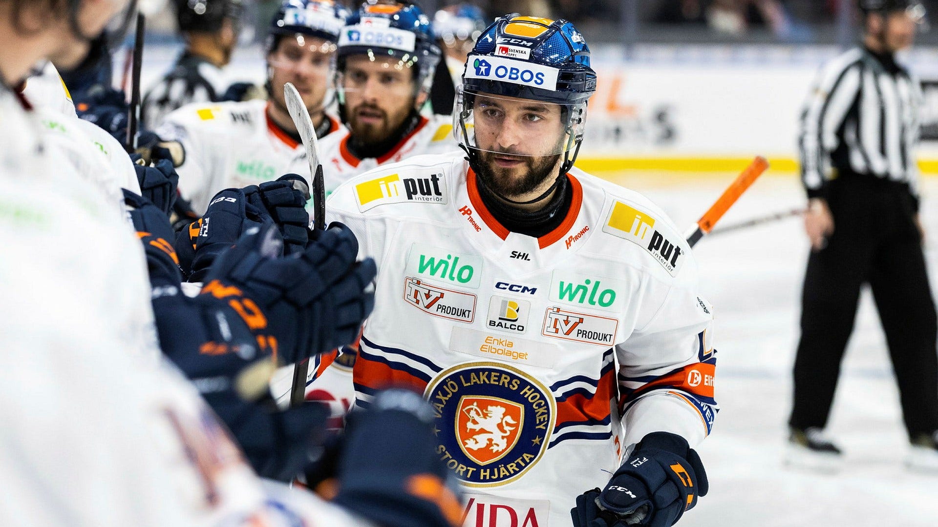 Växjös Tobias Rieder jublar efter 1–2-målet.