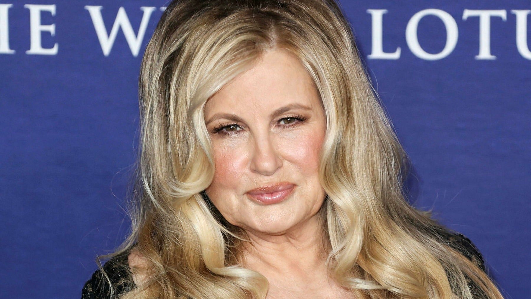 Jennifer Coolidge på galapremiären av ”The white lotus 2” i Los Angeles.