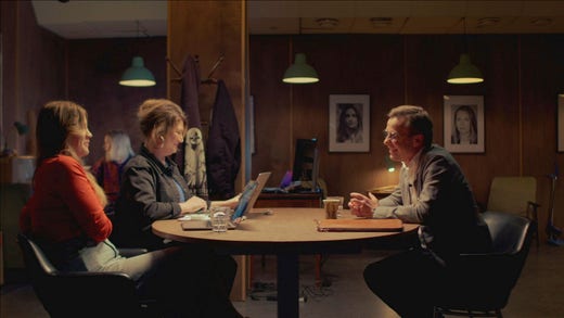 I ”Valet forever” intervjuades Moderaternas partiledare Ulf Kristersson om rykten som sprids om honom i anonyma internetforum. Kristersson fick bland annat bemöta påståendet om att han saknar det ”storkukslugn” som Sverige behöver.
