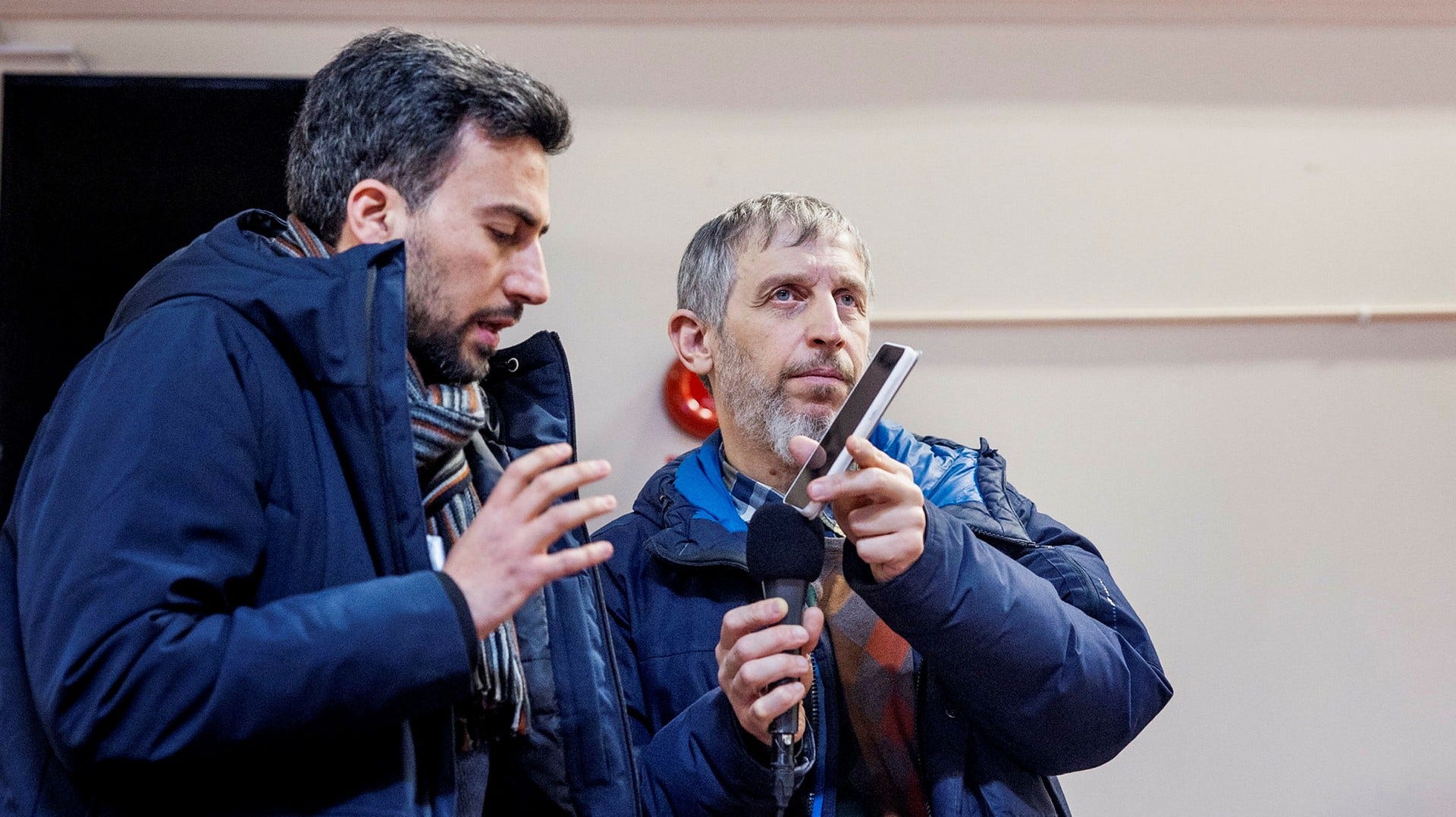 Abdullah Almasri, till höger i bild, hade som ordförande för Angereds moské hoppats på ett bättre samarbete med socialtjänsten i Göteborg.