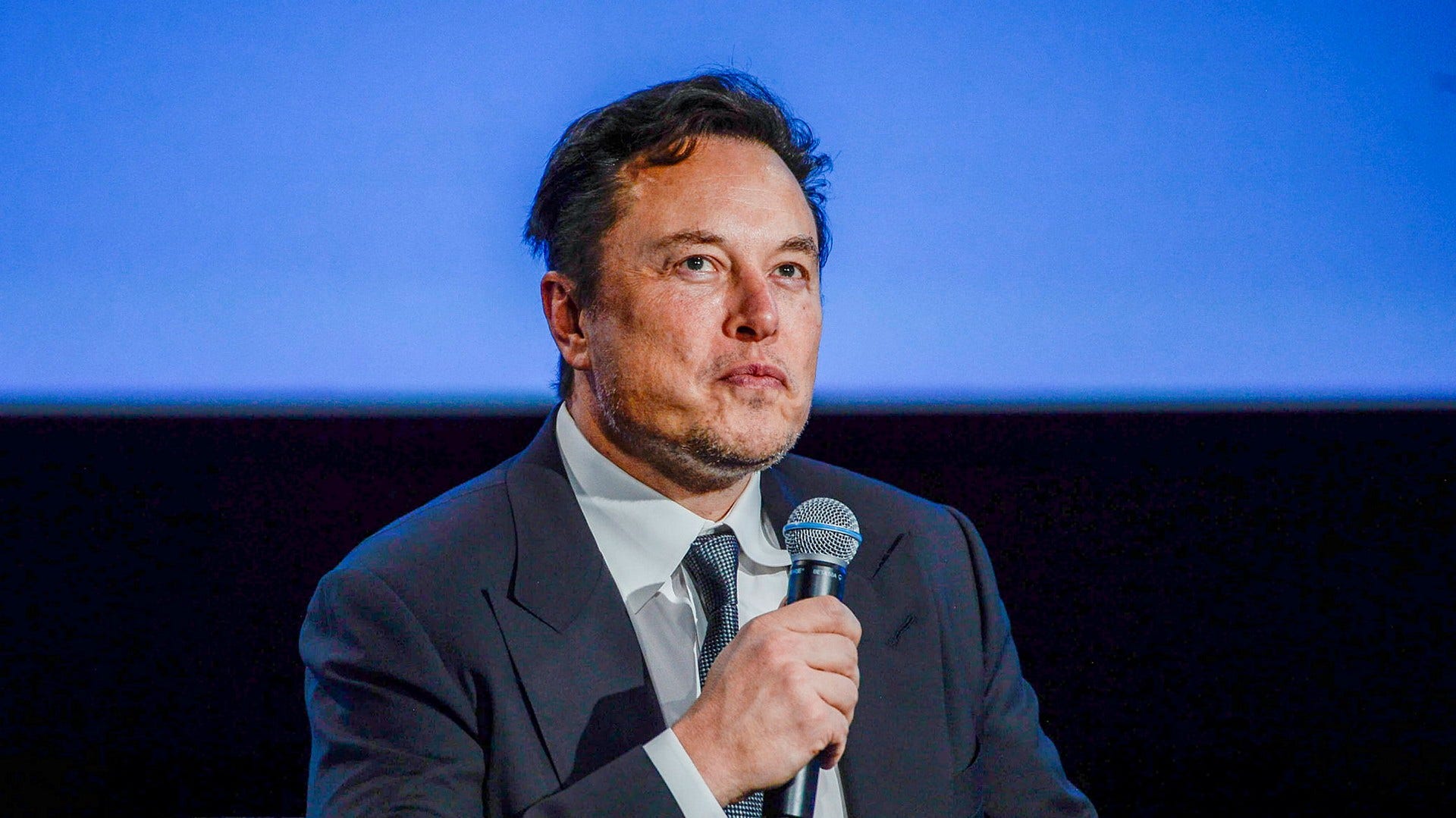 På måndagen publicerade entreprenören Elon Musk ett inlägg på X där han hånar Ukrainas president Volodymyr Zelenskyj.
