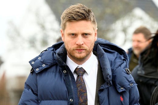 Åklagare Adam Rullman yrkar på livstidsfängelse för 20-åringen och livstid eller fängelse i 18 år för 18-åringen.