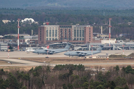 Flygbasen Ramstein i Tyskland.