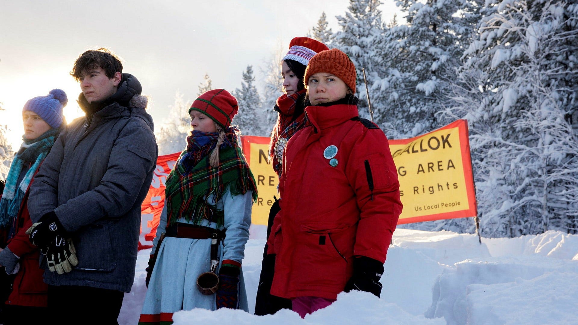 Unga samer och tillresta klimataktivister, bland dem Greta Thunberg, förenades på en manifestation mot planerna på en gruva i Kallak i februari i år.