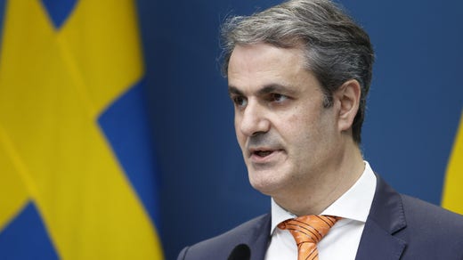 ”Det finns sektorer som knappt har någon efterfrågan”, sa Ibrahim Baylan under presskonferensen.