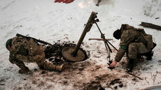 Ukrainska soldater vid frontlinjen i östra Ukraina. Wagners förluster vid striderna i området uppges vara mycket stora.