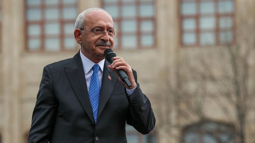 Oppositionens presidentkandidat Kemal Kilicdaroglu bjuds aldrig in till TRT:s politiska program och missgynnas i valrörelsen, menar hans parti CHP.